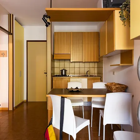 Comfortable Flat Just Steps From The Apartman Bibione