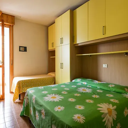 Apartment Comfortable Flat Just Steps From The *