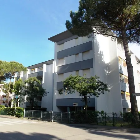 Comfortable Flat Just Steps From The Διαμέρισμα *